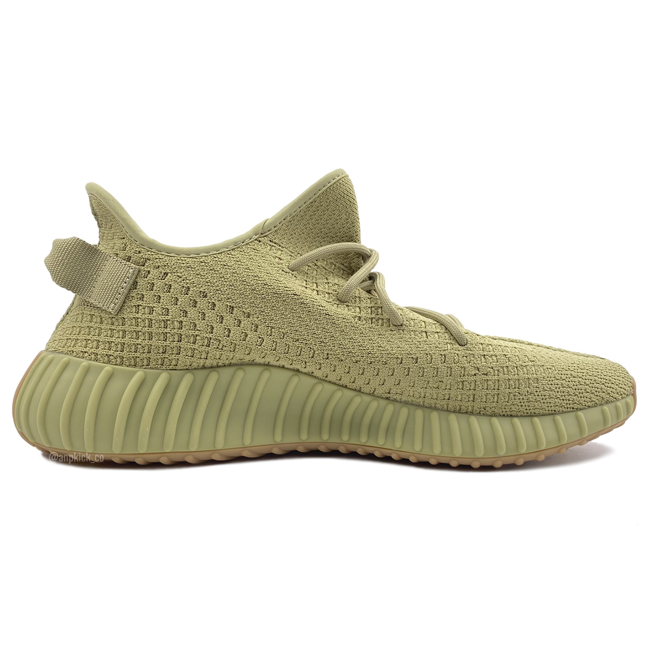 Adidas Yeezy Boost 350 V2 Sulfur Fy5346 First Preview Release Date (2) - newkick.org