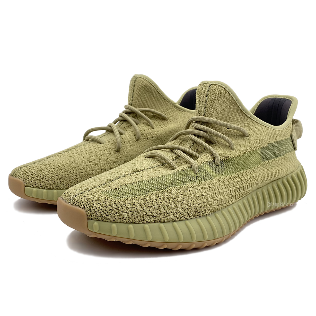 Adidas Yeezy Boost 350 V2 Sulfur Fy5346 First Preview Release Date (3) - newkick.org