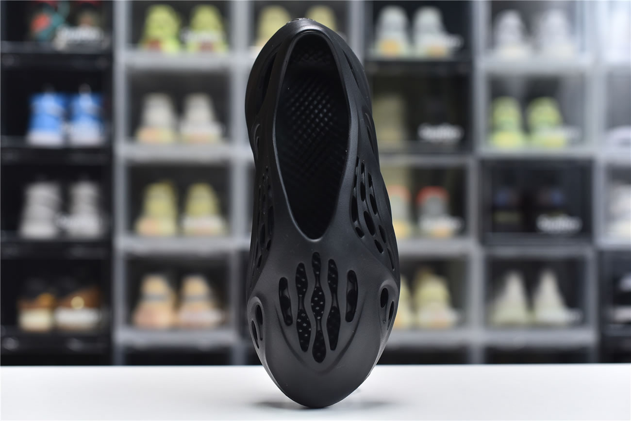 Adidas Yeezy Crocs Clog Foam Runner Colors Black (4) - newkick.org
