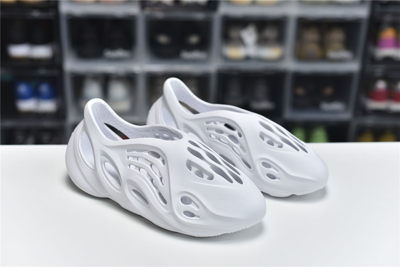 Adidas Yeezy Crocs Clog Foam Runner Colors White (2) - newkick.org