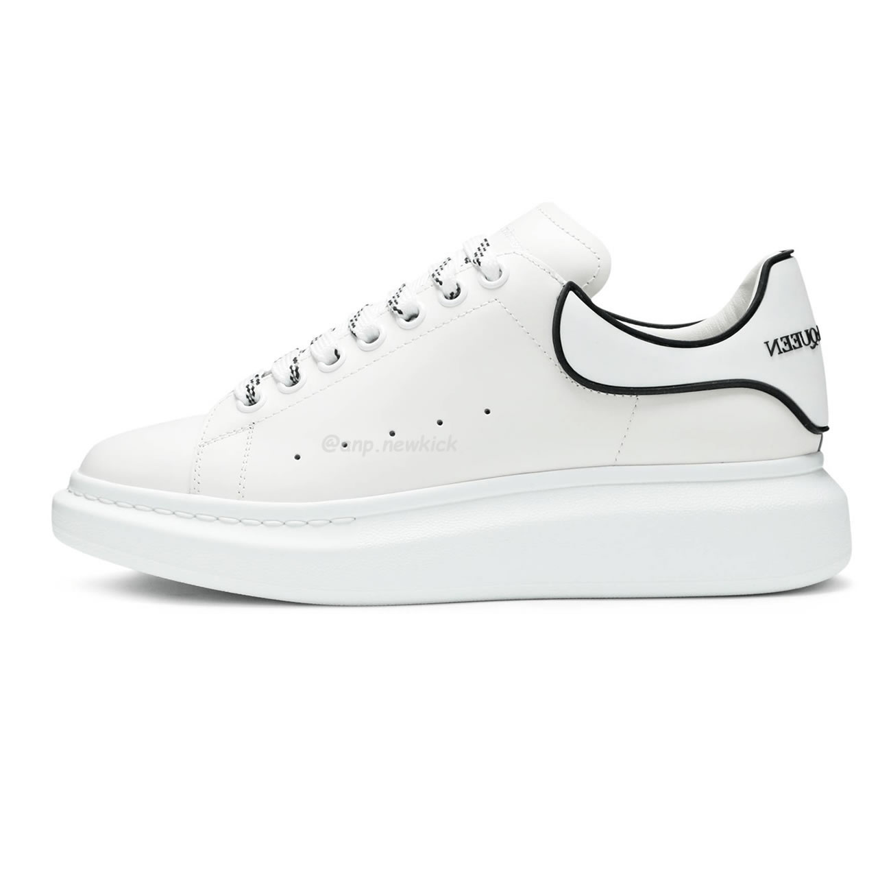 Alexander Mcqueen Oversized Sneaker White Black 625156 Whxmt 9074 (1) - newkick.org