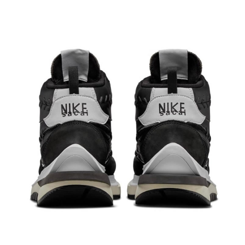 Sacai Nike Vaporwaffle Jean Paul Gaultier Black White Dh9186 001 (4) - newkick.org