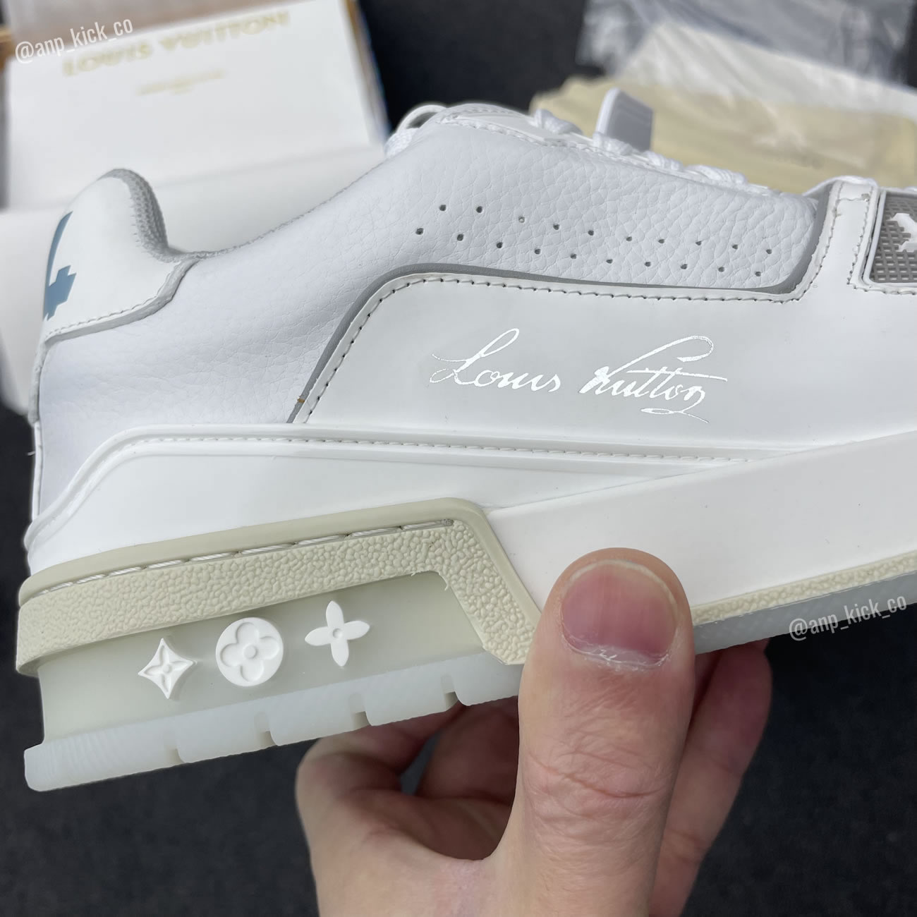 New L V Trainer Sneaker Shoes White Signature (4) - newkick.org