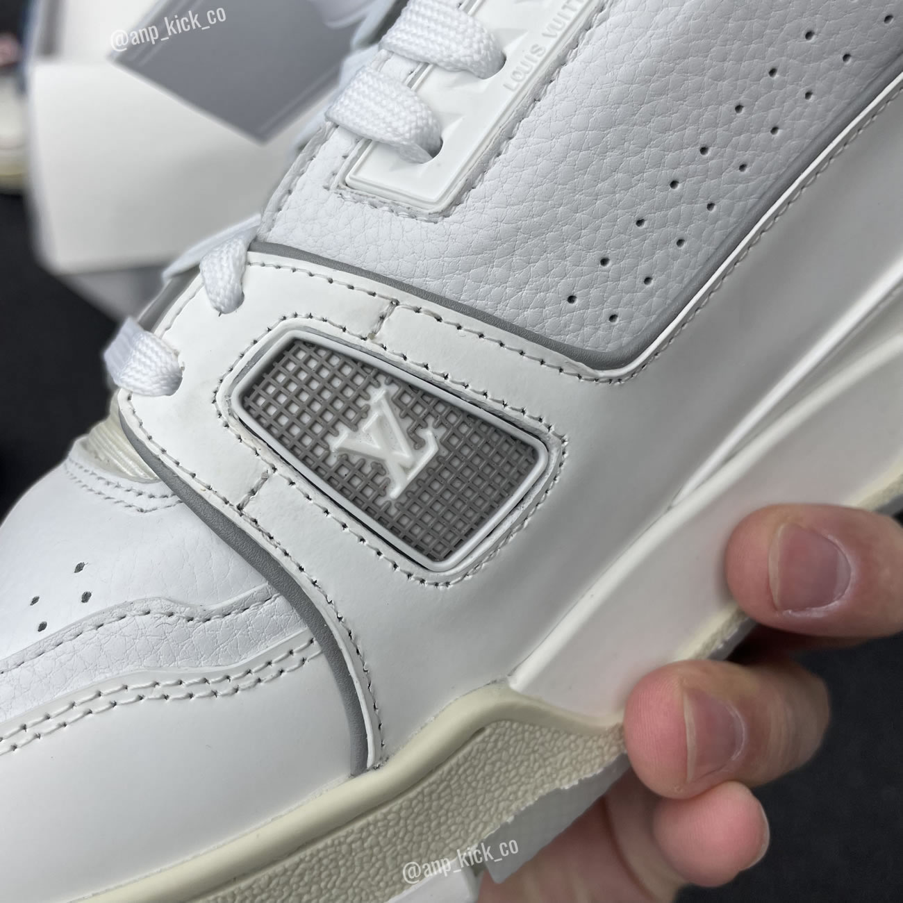 New L V Trainer Sneaker Shoes White Signature (5) - newkick.org