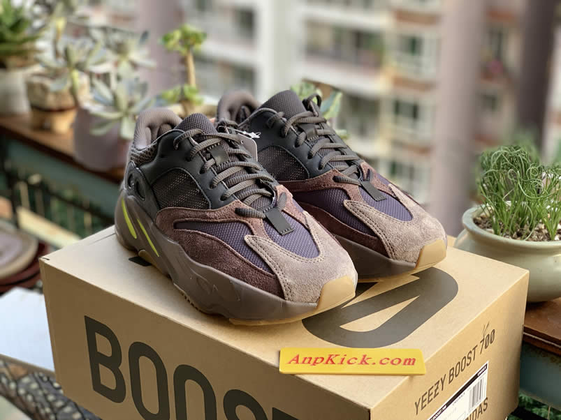Yeezy Boost 700 'Mauve' Wave Runner Outfit EE9614 Detail Real Pics