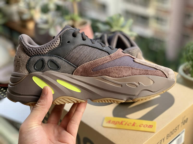 Yeezy Boost 700 'Mauve' Wave Runner Outfit EE9614 Detail Real Pics