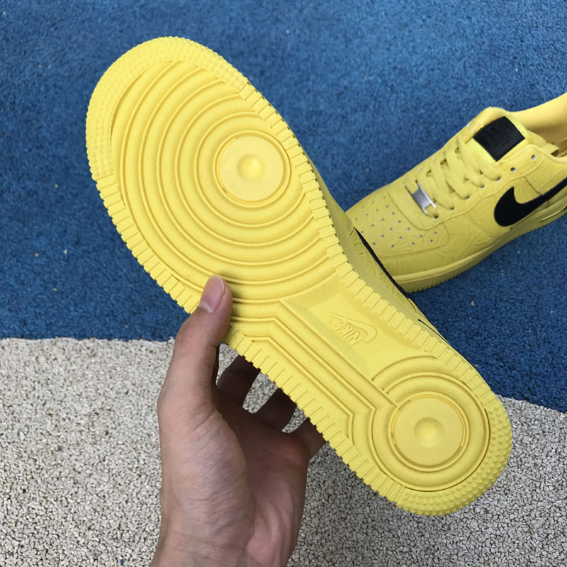 Supreme The North Face Nike Air Force 1 Sup AF1 Low Yellow Black AR3066-400 In Hand Sole Image