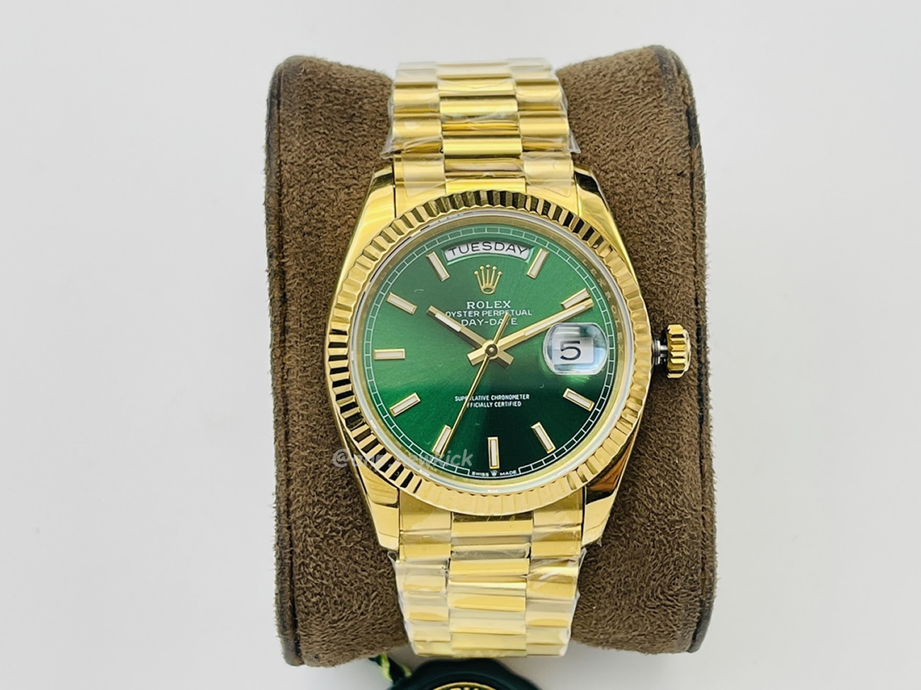 Rolex Day Date Olive Green Cherry Red Dial Bright Blue Bright Black Champagne Colour Olive Green 228239 (103) - newkick.org