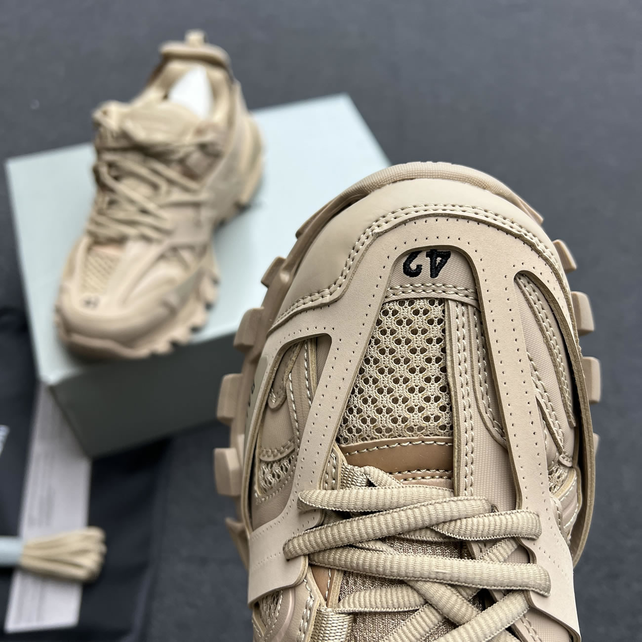 Balenciaga Track Beige W 542436w2la19870 (5) - newkick.org