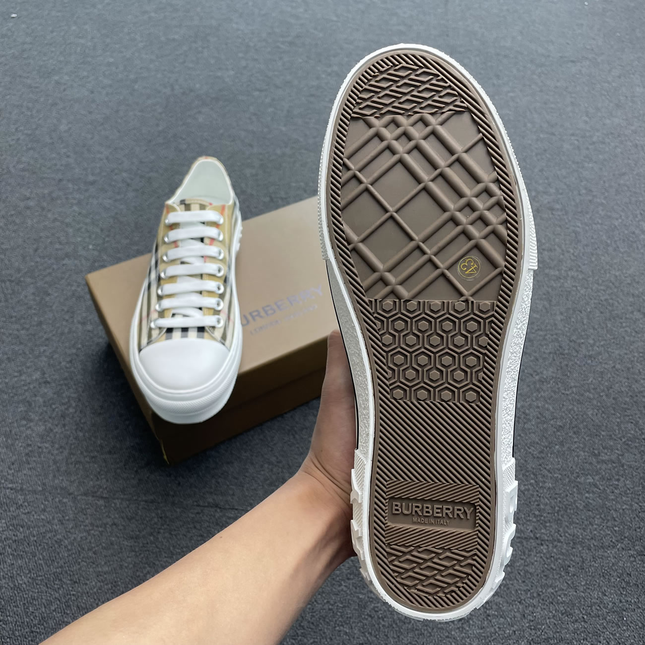 Burberry Vintage Check Cotton Sneakers Archive Beige White W 80505061 (2) - newkick.org