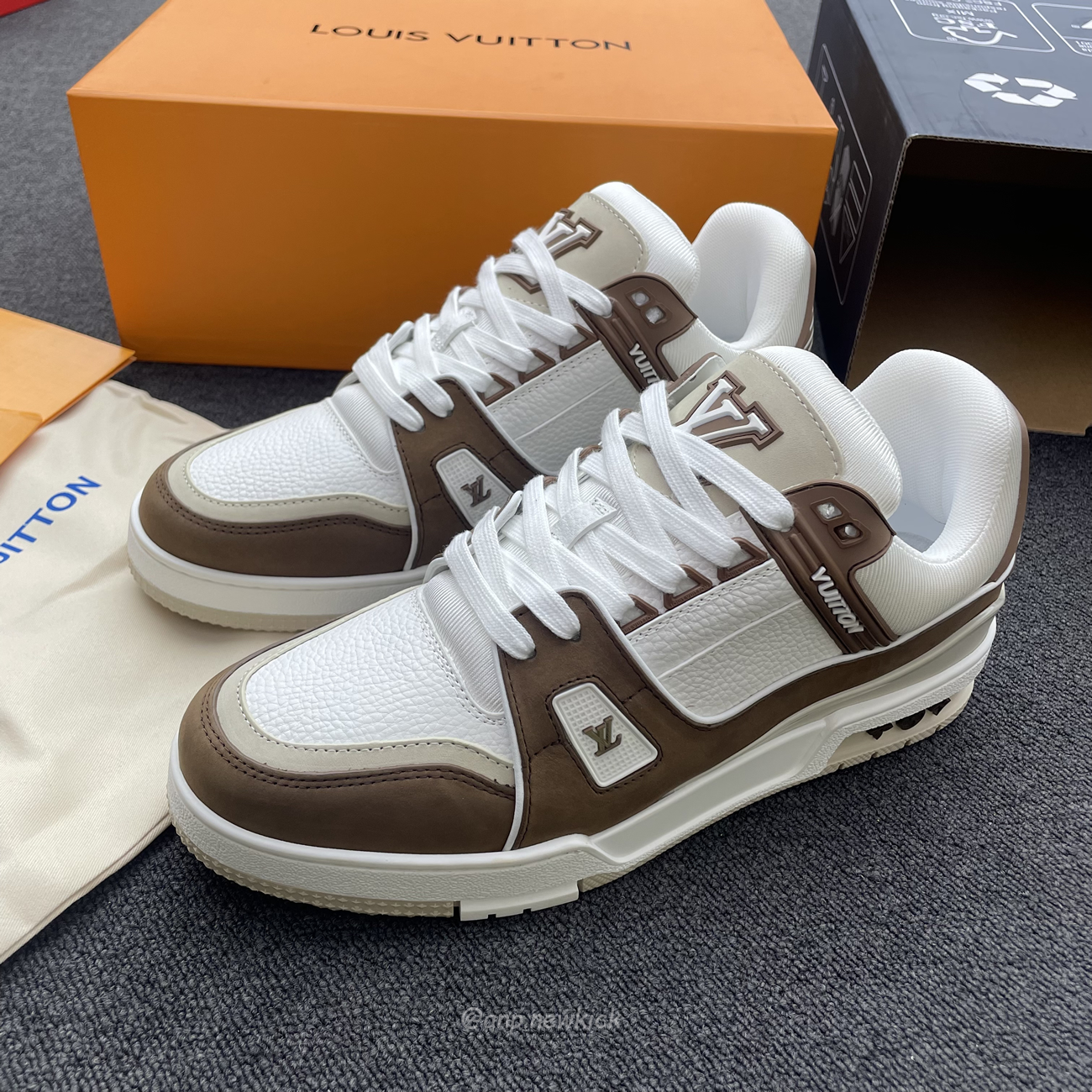 Louis Vuitton Lv Trainer White Brown Ag6u3amdbjn430 (3) - newkick.org