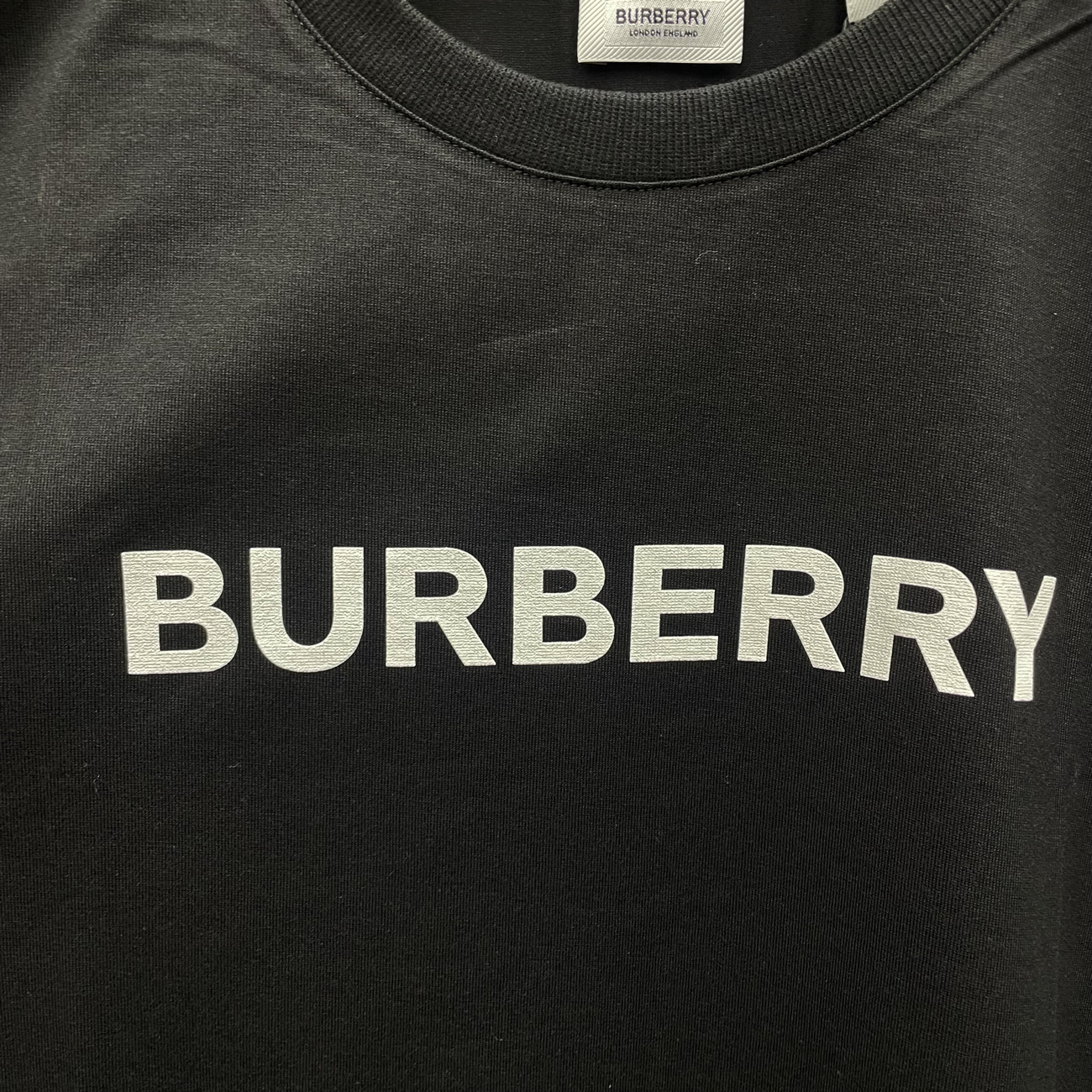 Burberry Logo Print Cotton Oversized T Shirt Black Blue White Aw22 (2) - newkick.org