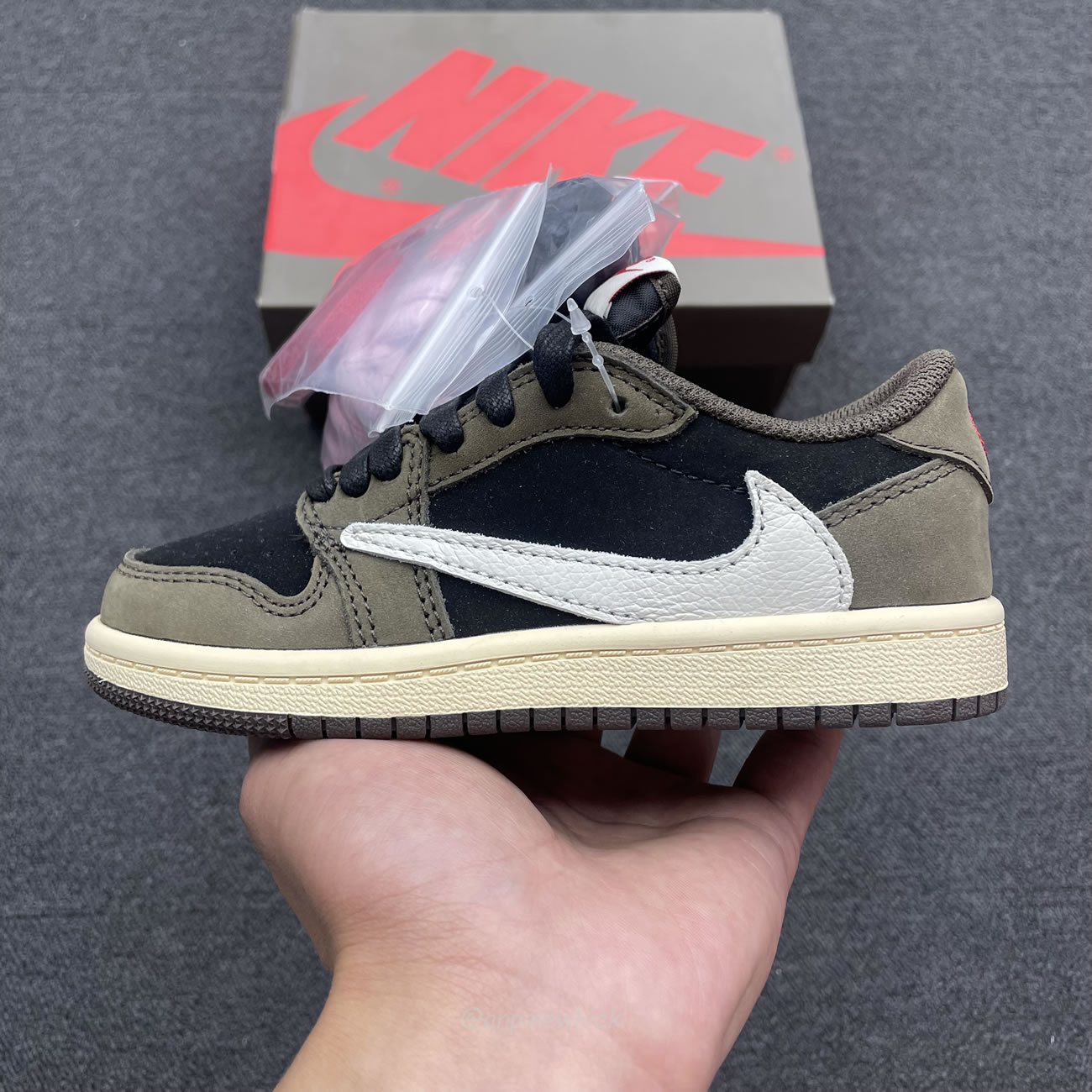 Jordan 1 Retro Low Og Sp Fragment X Travis Scott Children Shoes Dm7866 140 (5) - newkick.org