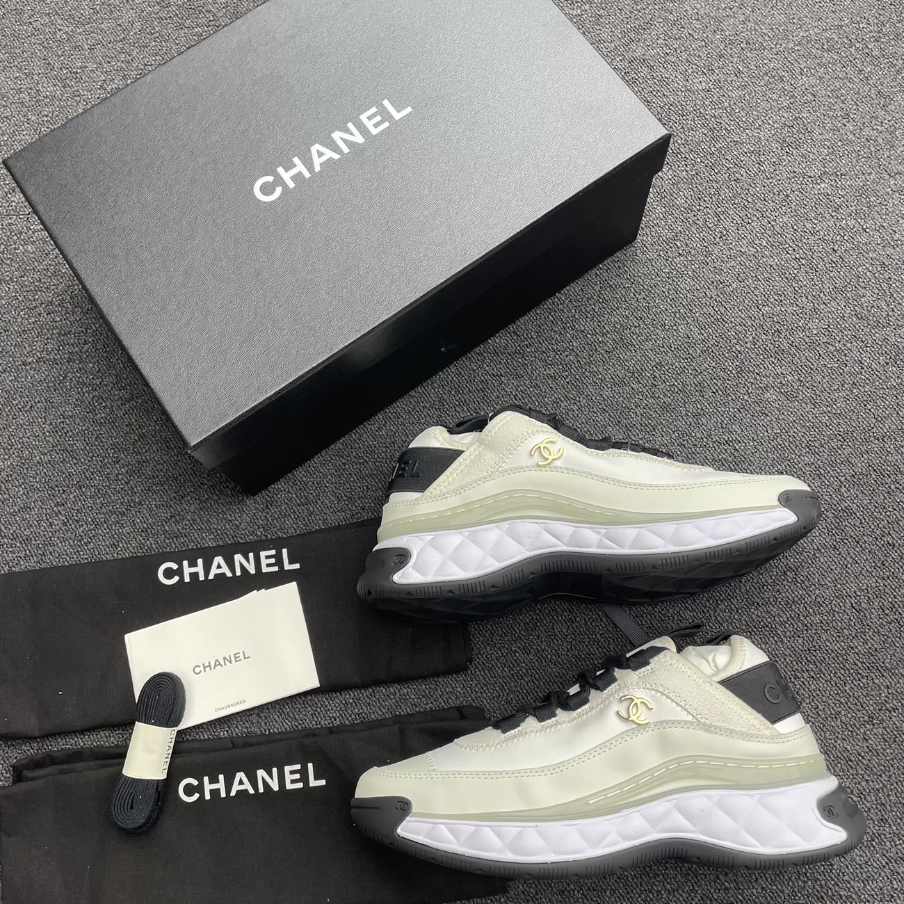 Chanel Casual Style Plain Logo Low Top Sneakers (10) - newkick.org