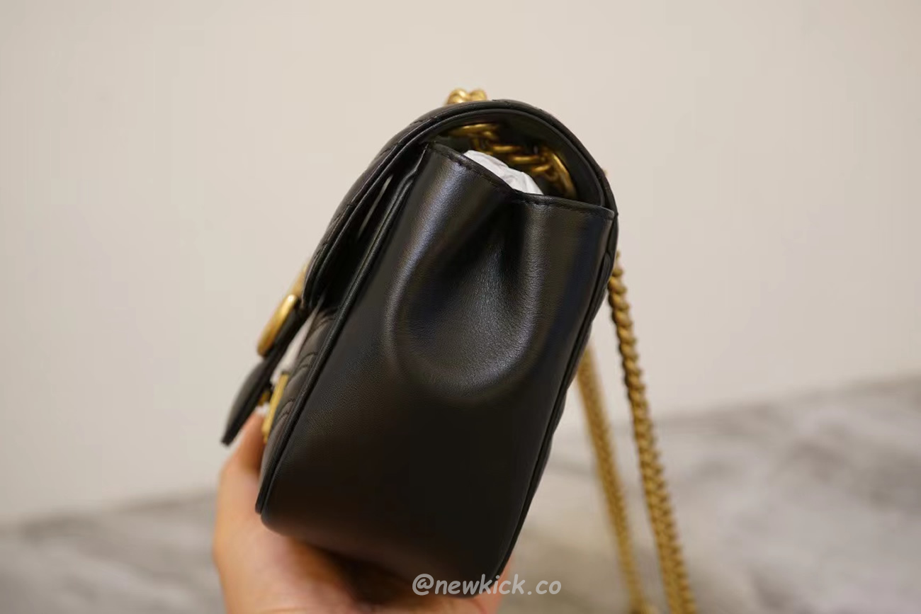 Gucci Gg Marmont Mini Shoulder Bag Matelasse Chevron Black (3) - newkick.org