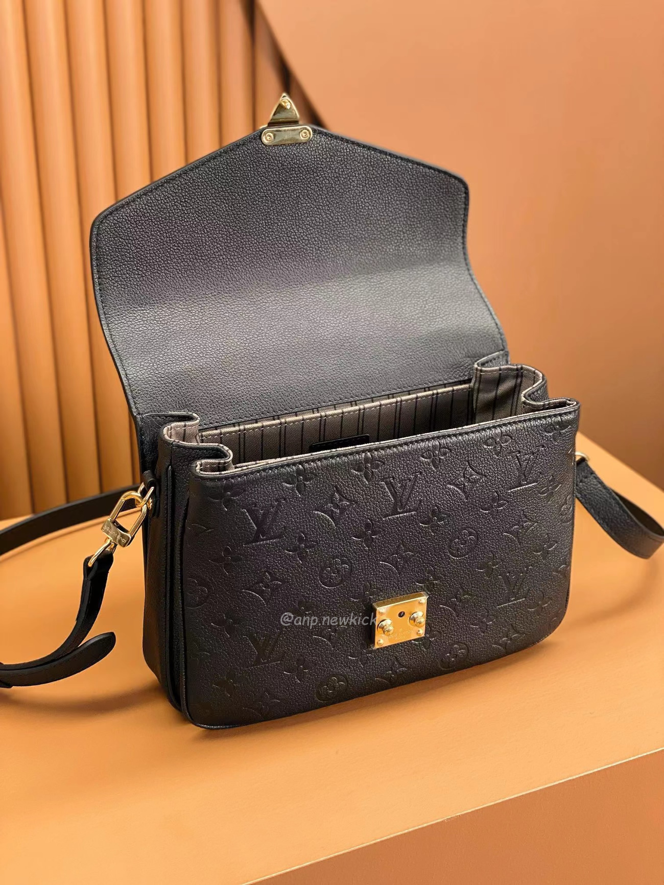 Louis Viitton Pochette Metis Shoulder Bag M41487 (6) - newkick.org