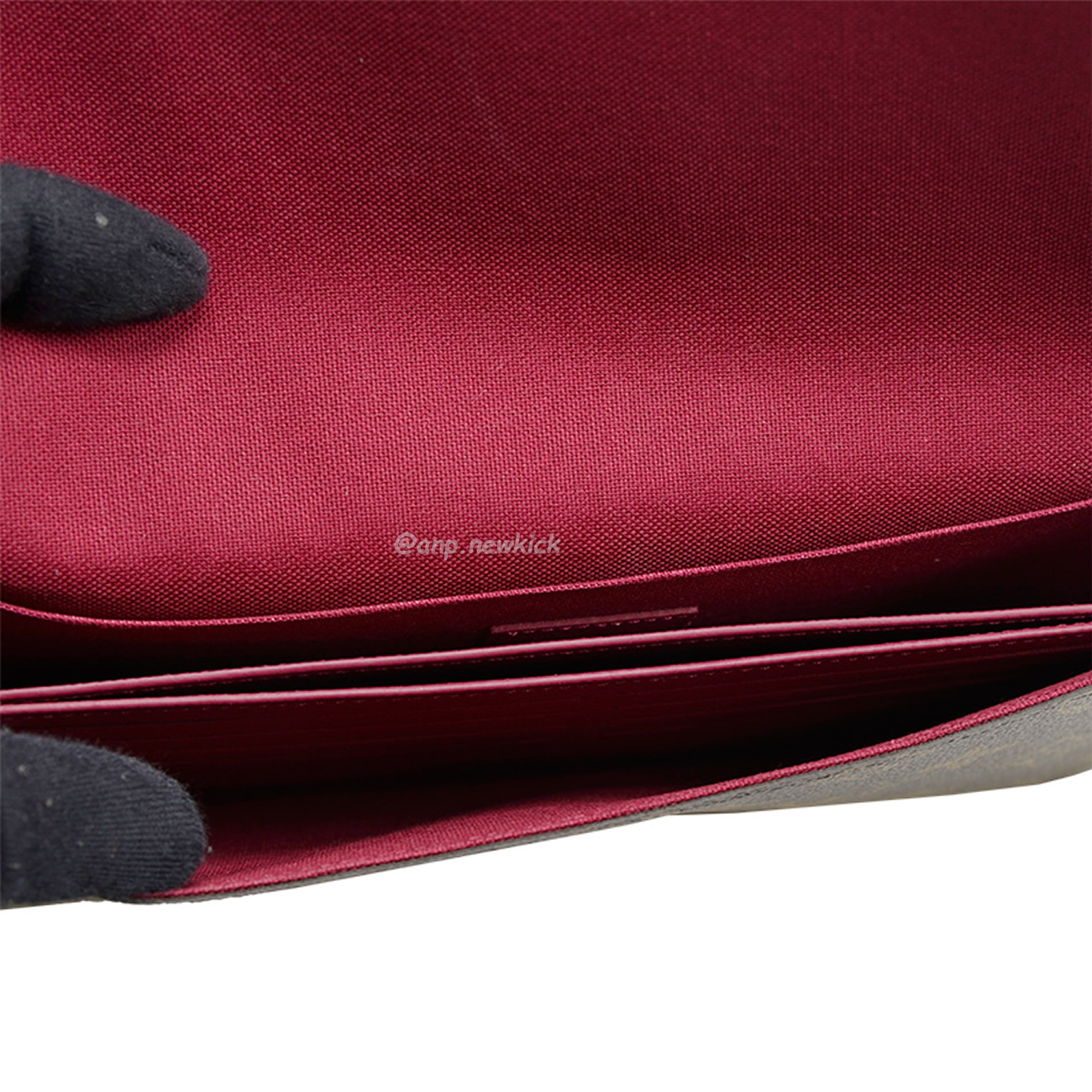 Louis Vuitton Pochette Crossbody Bag M61276 (6) - newkick.org