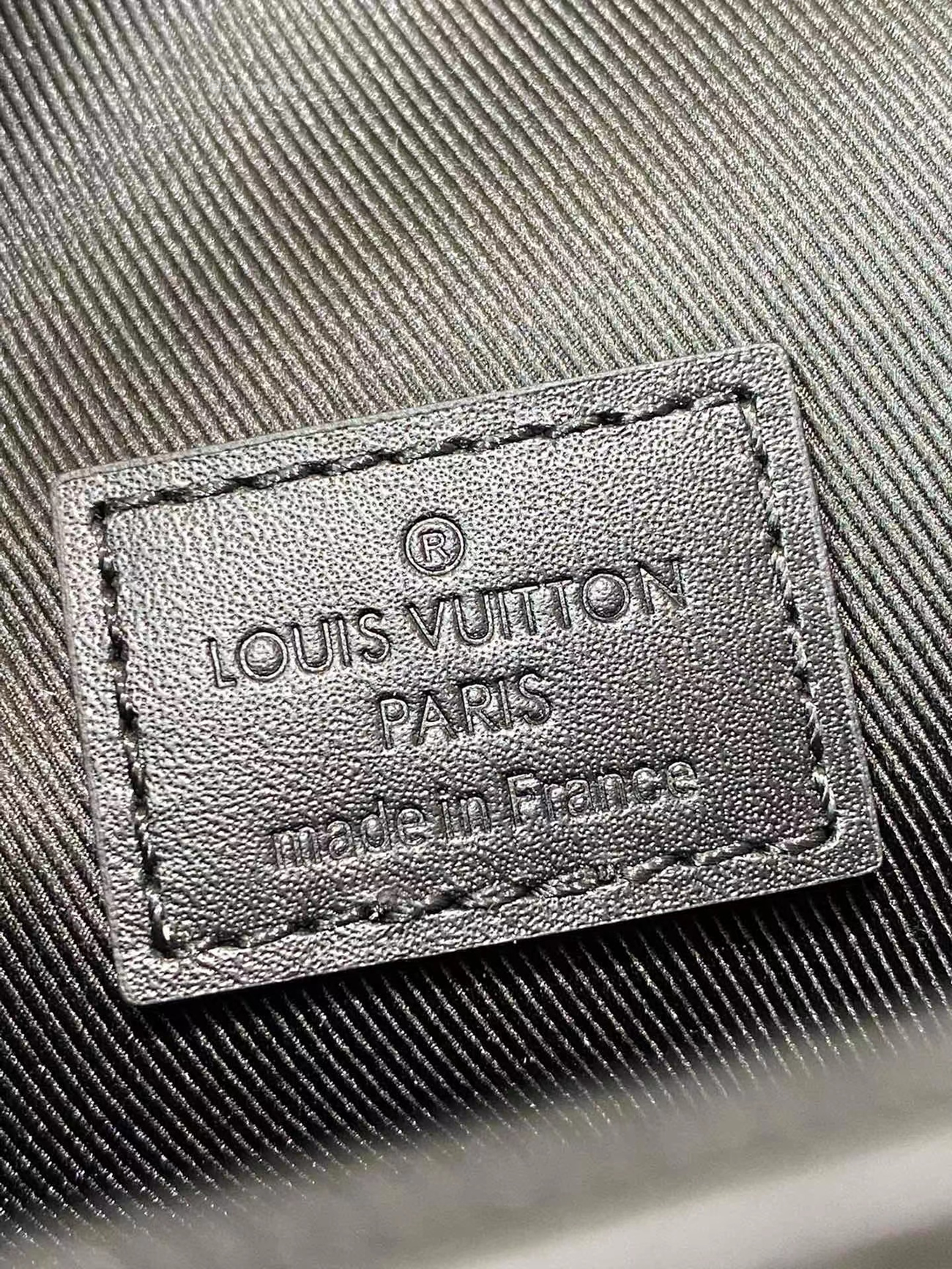 Louis Vuitton Steamer Wearable Wallet M81783 (25) - newkick.org