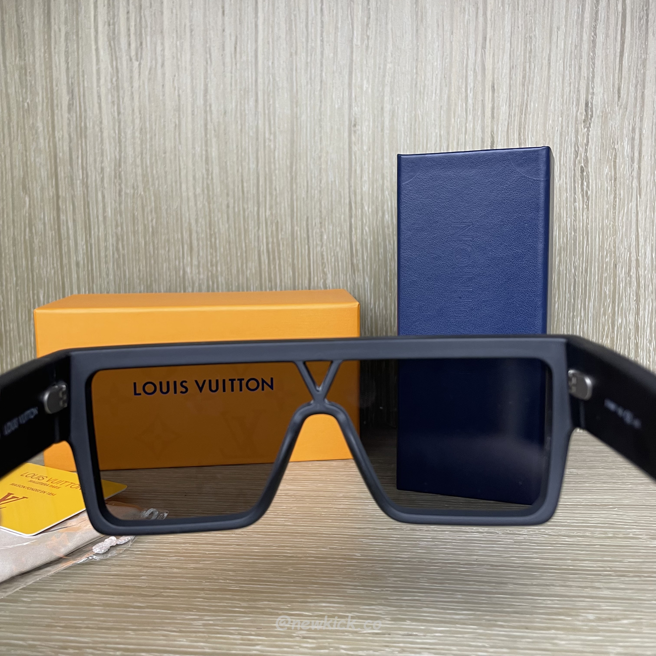 Louis Vuitton Lv Waimea Sunglasses (4) - newkick.org