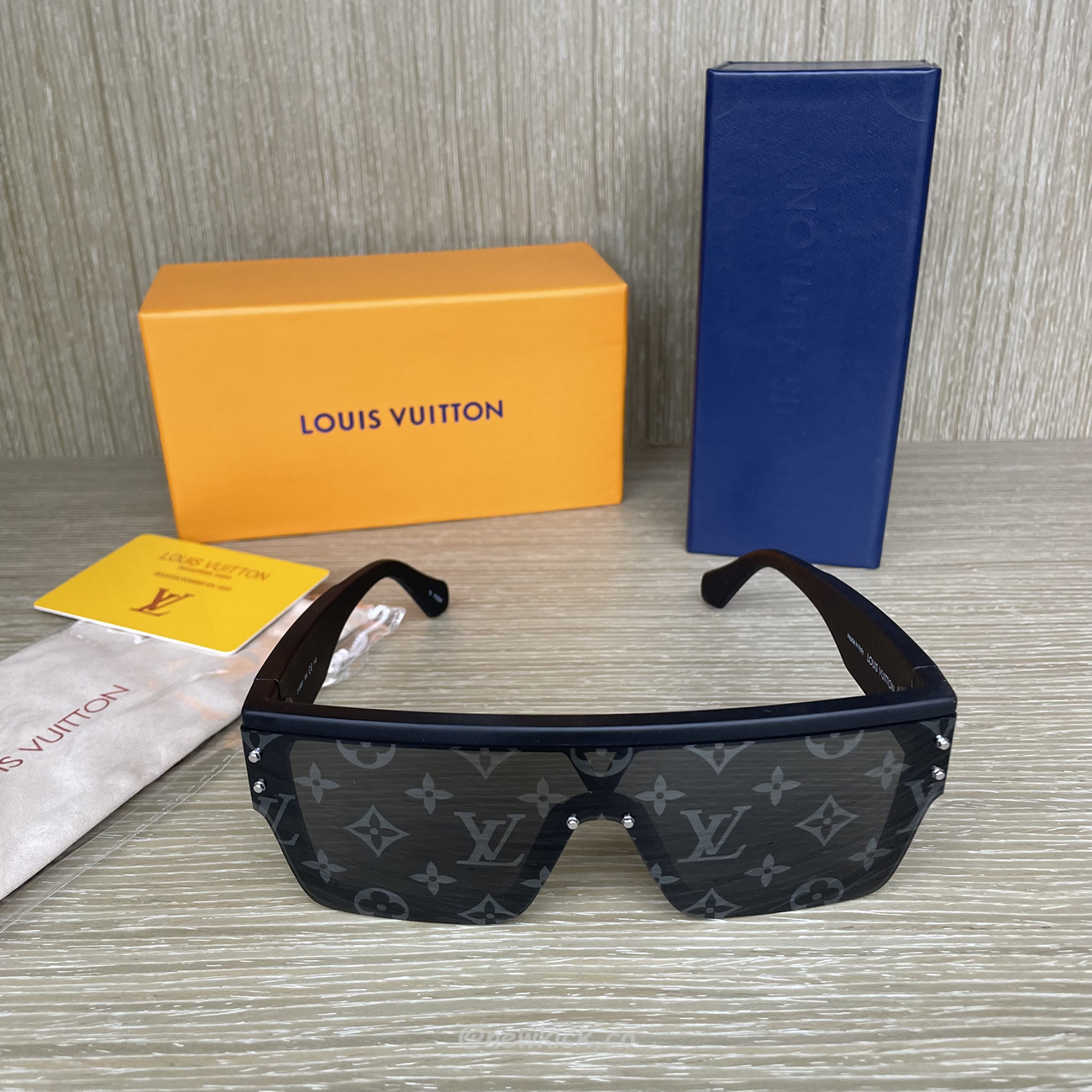 Louis Vuitton Lv Waimea Sunglasses (5) - newkick.org