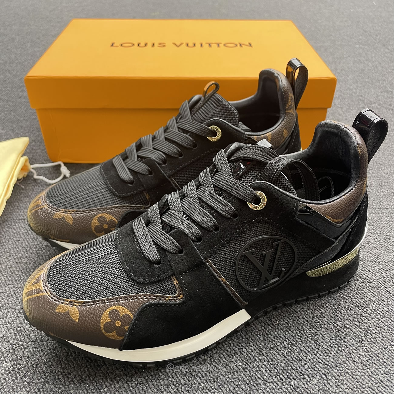 Louis Vuitton Run Away Black Gold 1a3cw0 (5) - newkick.org