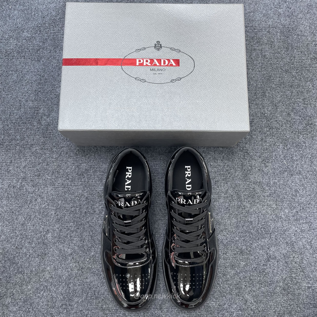 Prada Sneakers Mid Top Black Patent Leather 1e792m 069 F0002 F B030 (3) - newkick.org
