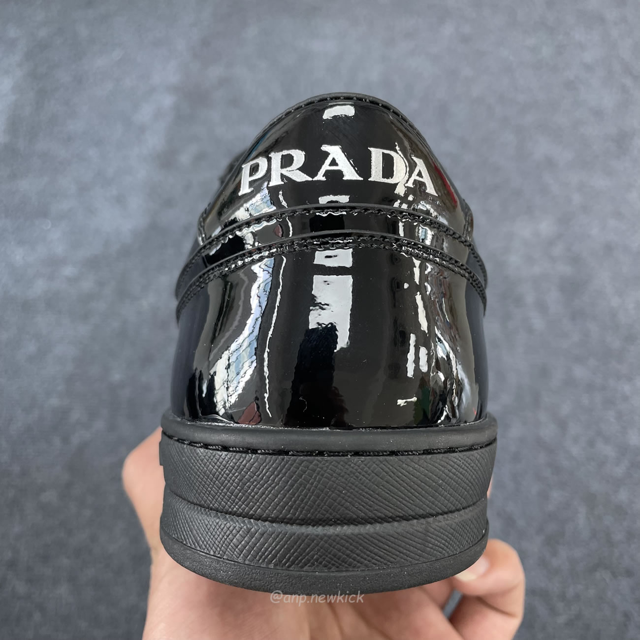 Prada Sneakers Mid Top Black Patent Leather 1e792m 069 F0002 F B030 (5) - newkick.org