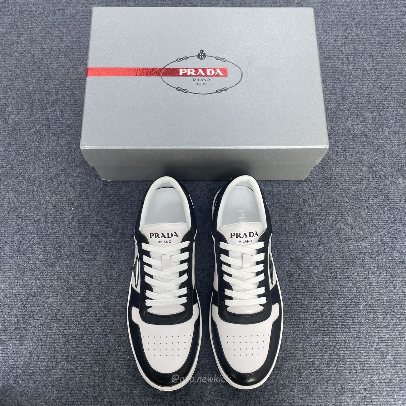 Prada Downtown Low Top Sneakers Leather White Black 2ee364 3lkg F0964 (3) - newkick.org