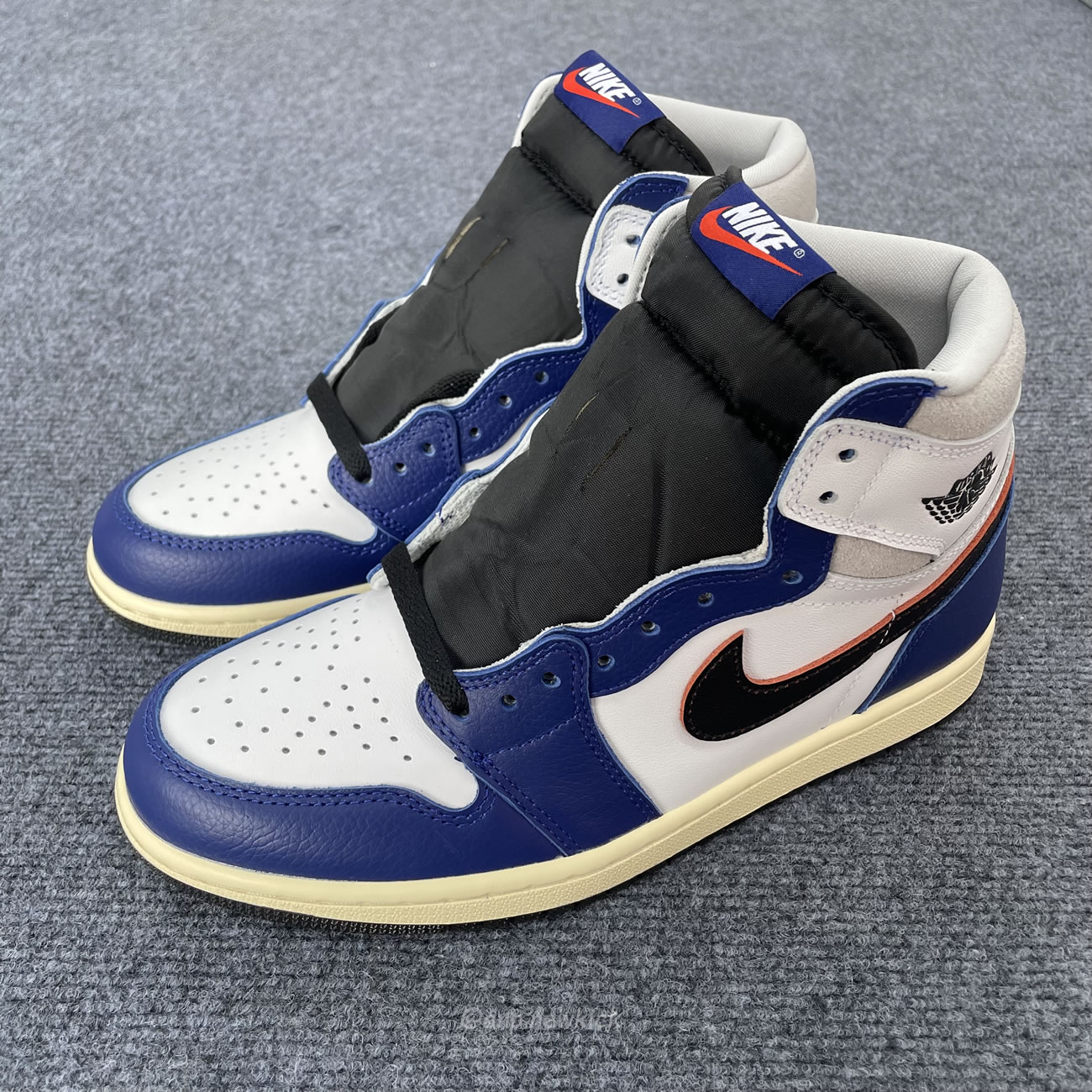 Air Jordan 1 Retro High Og Deep Royal Blue Dz5485 100 (6) - newkick.org