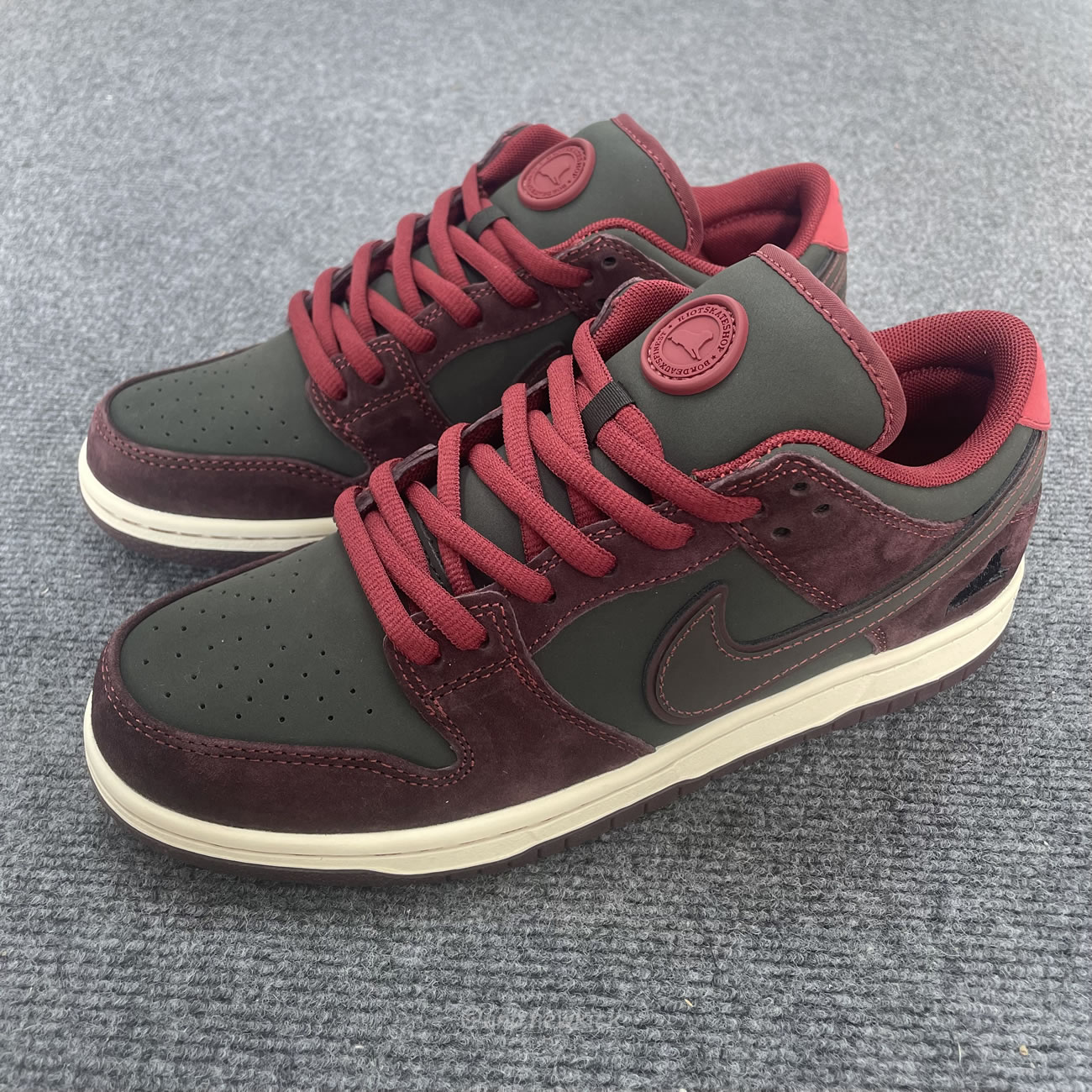 Nike Sb Dunk Low X Riot Skateshop Fz1289 200 (3) - newkick.org