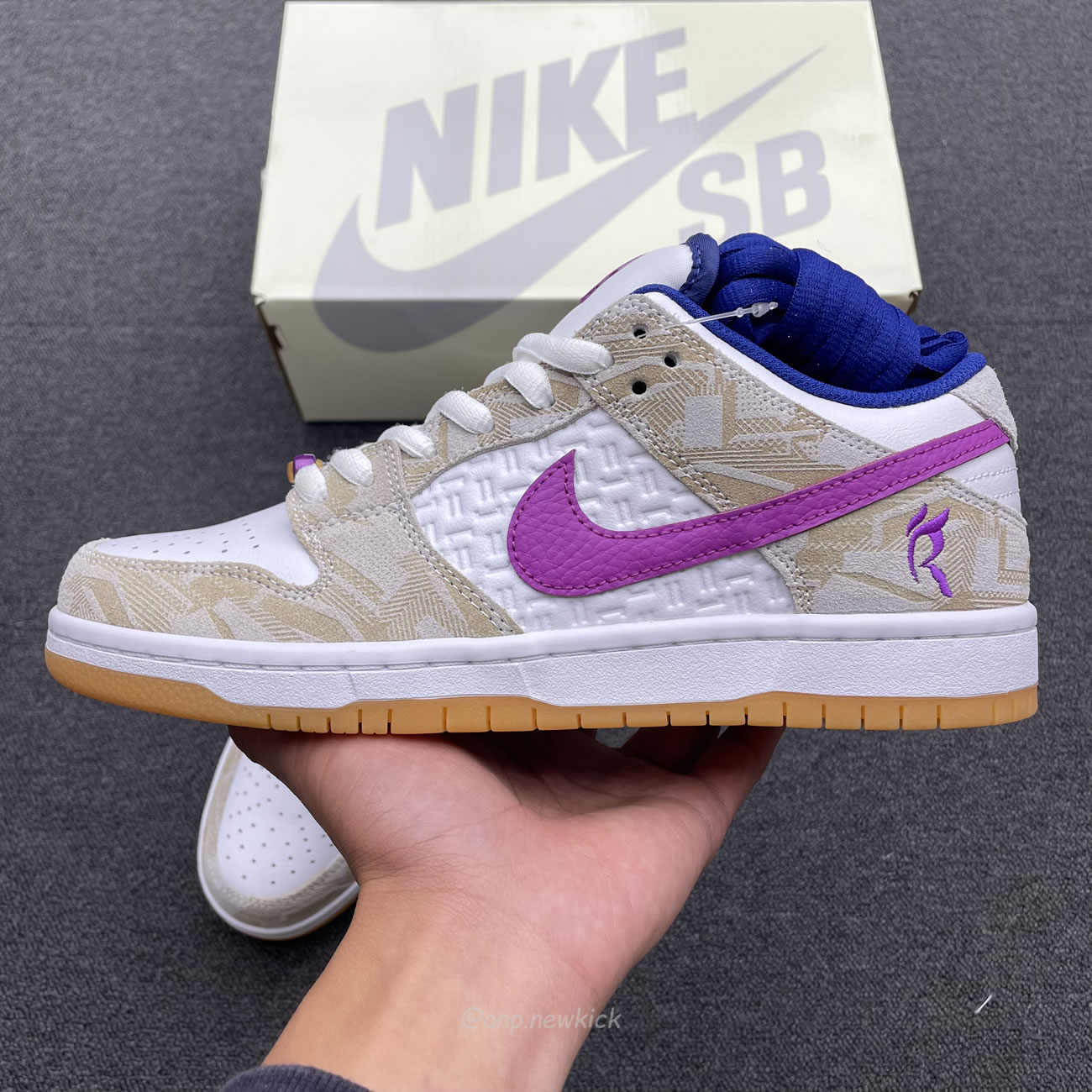 Nike Sb Dunk Low X Rayssa Leal Fz5251 001 (2) - newkick.org