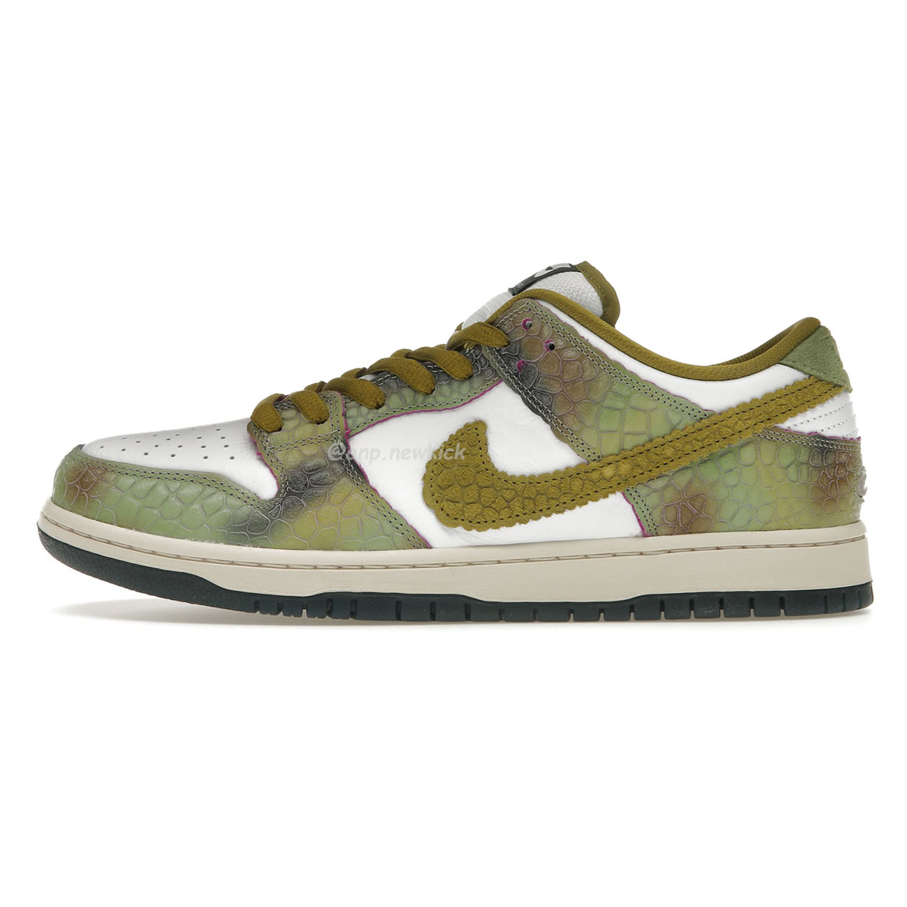 Nike Sb Dunk Low Alexis Sablone Chameleon Hj3386 300 (1) - newkick.org