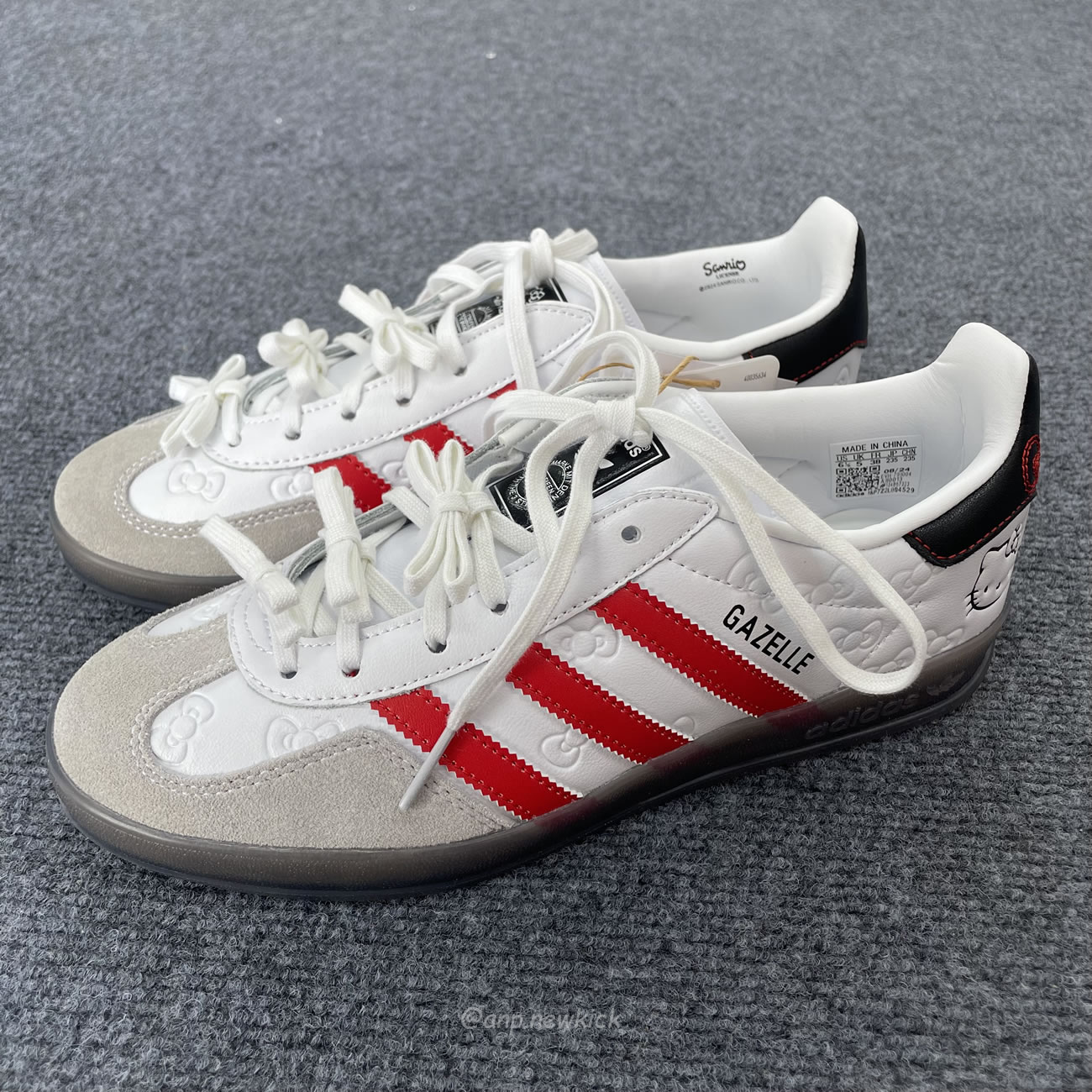 Adidas Gazelle Indoor Hello Kitty Womens Ii0013 (6) - newkick.org