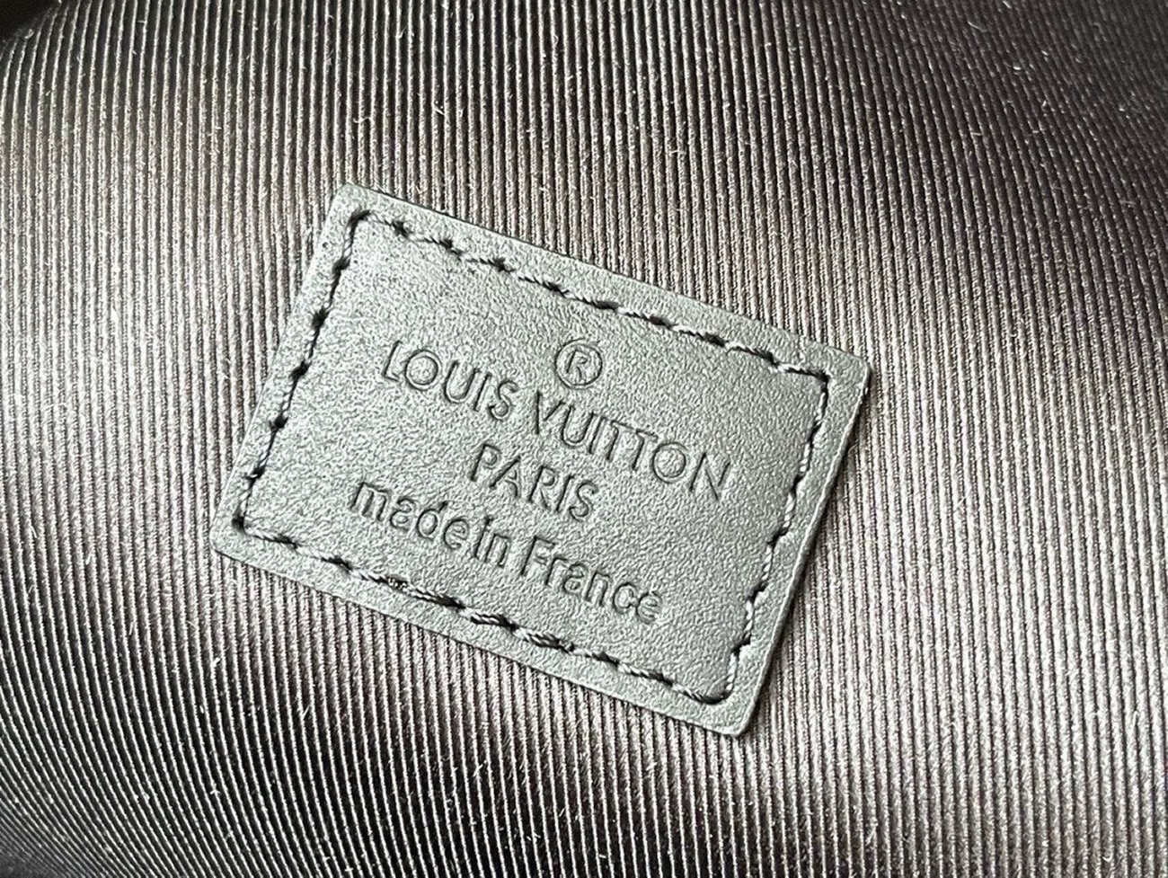 Louis Vuitton Discovery Pm Knapsack M22558 (7) - newkick.org