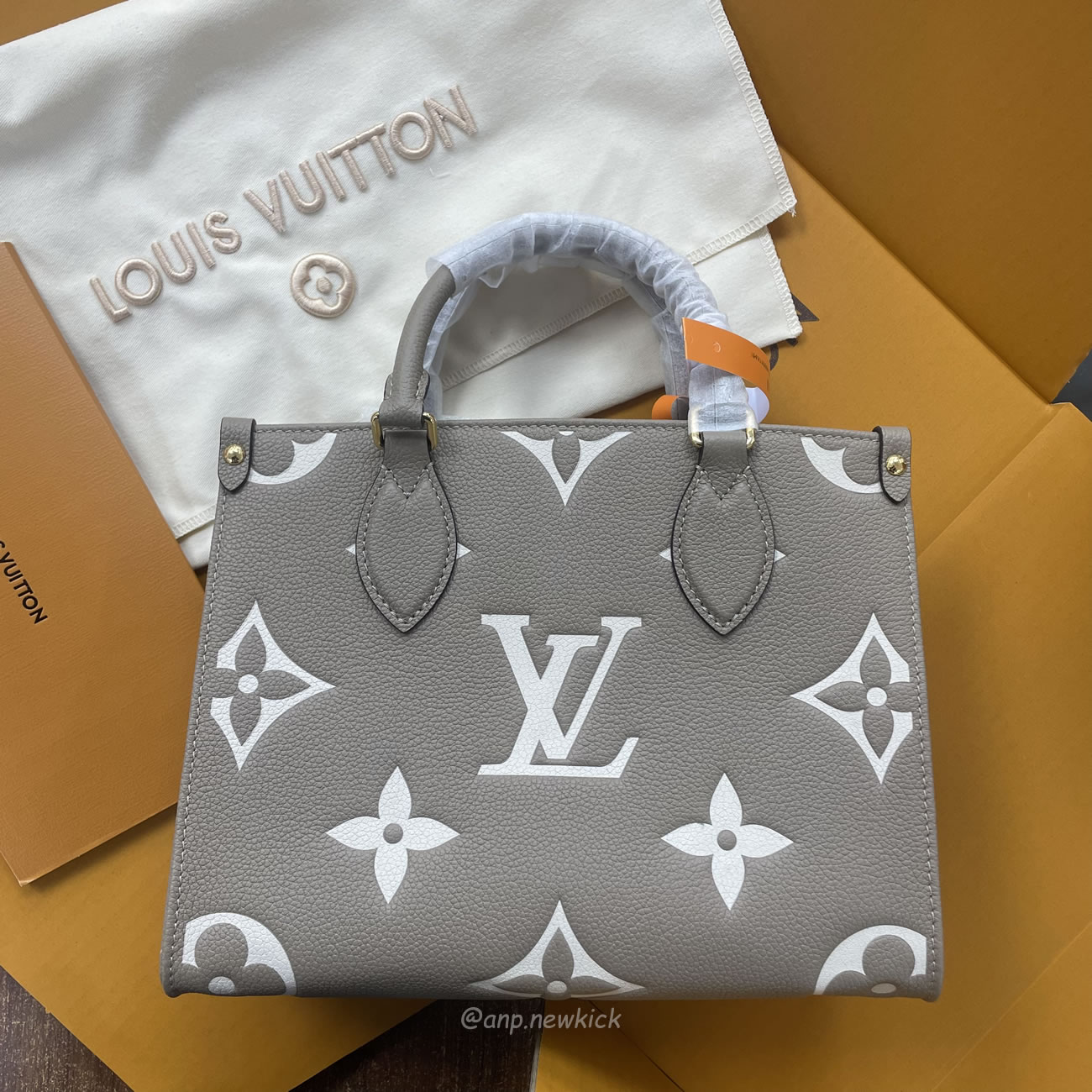 Louis Vuitton Onthego Pm Tote Bag M45779 (3) - newkick.org