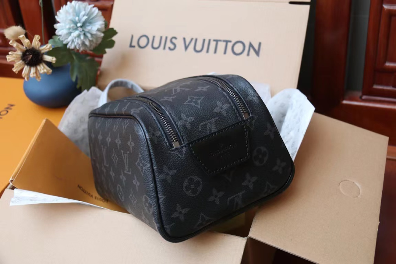 Louis Vuitton Dopp Kit M46354 (10) - newkick.org
