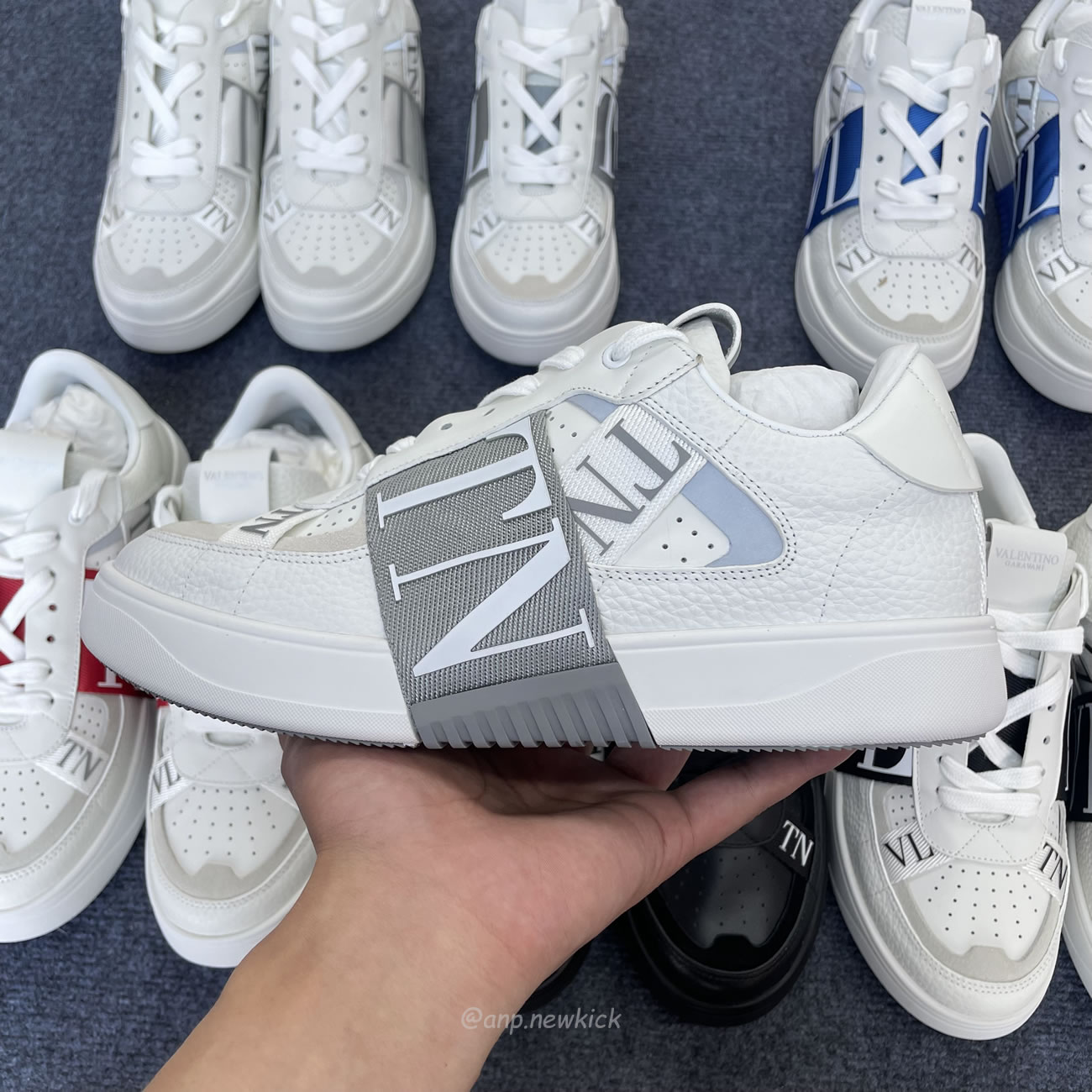 Valentino Garavani Vl7n Sneaker Low Top White Black Grey Red Blue Ys0c58wrq 24p (18) - newkick.org