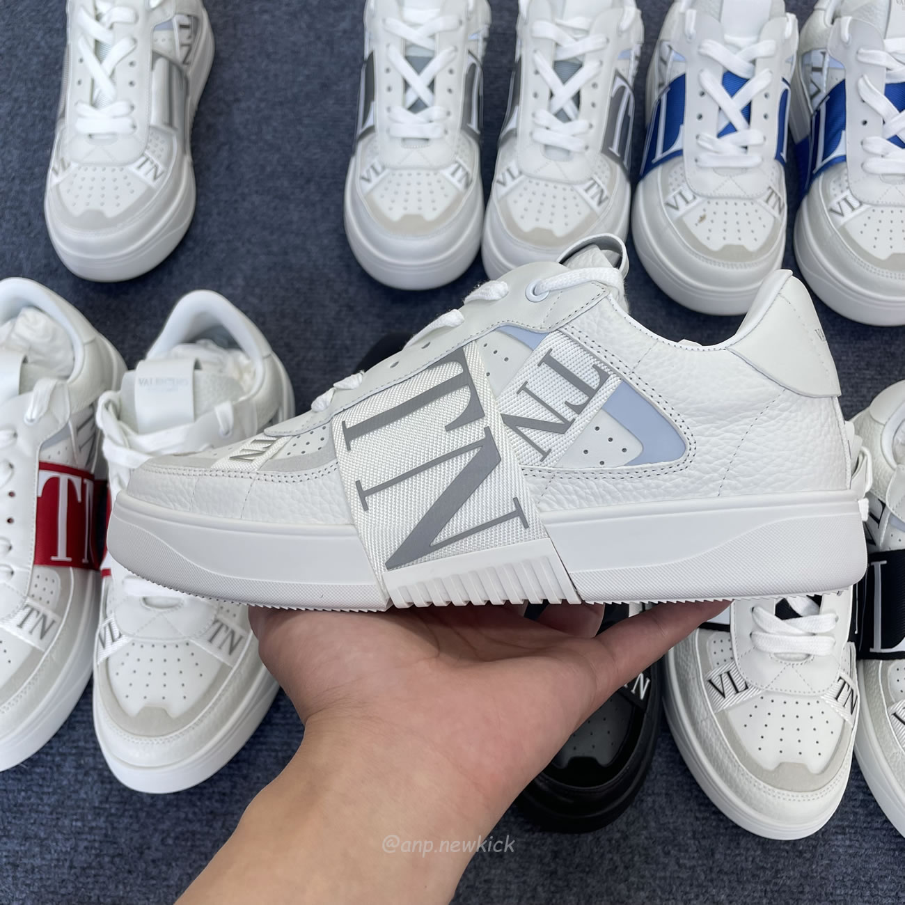 Valentino Garavani Vl7n Sneaker Low Top White Black Grey Red Blue Ys0c58wrq 24p (20) - newkick.org