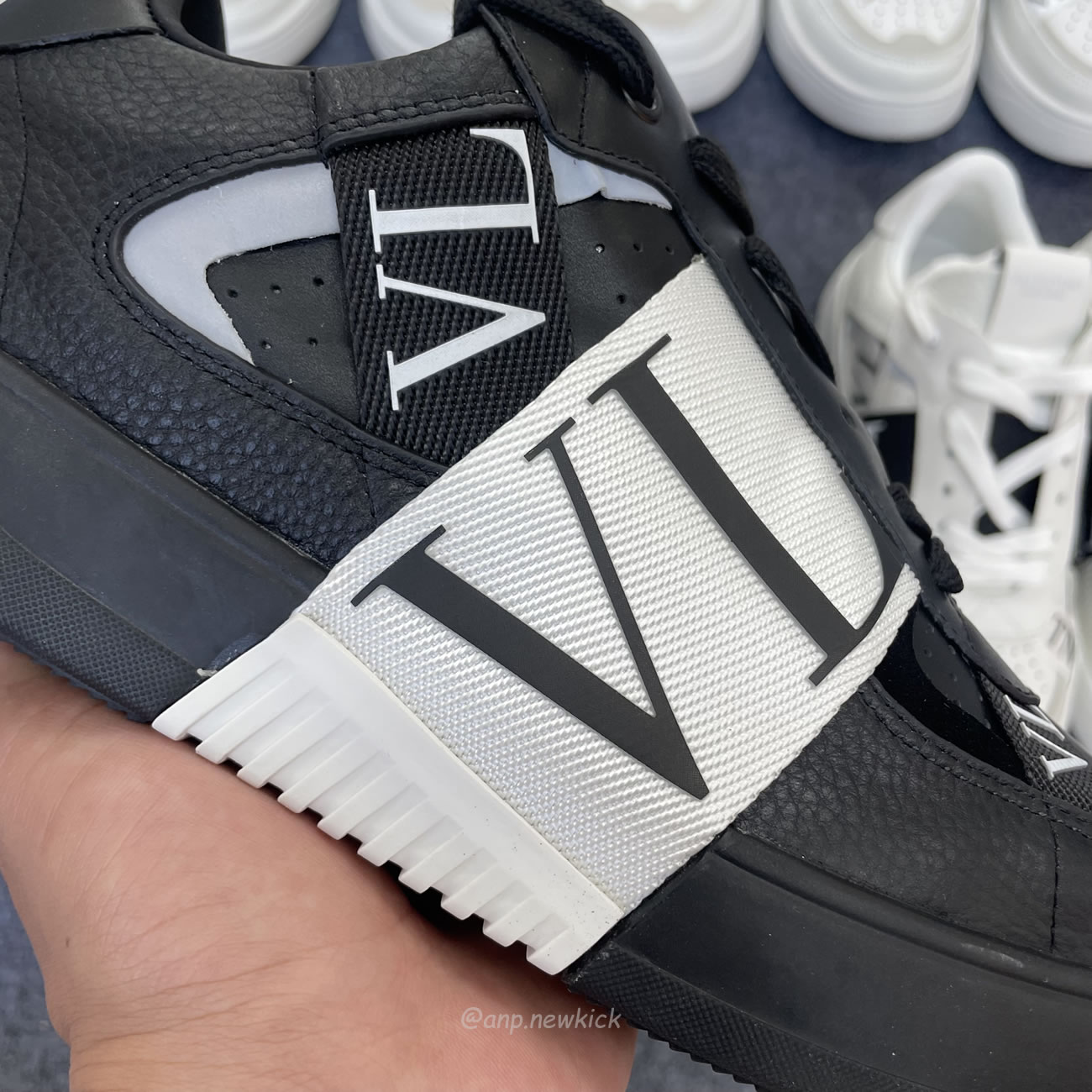 Valentino Garavani Vl7n Sneaker Low Top White Black Grey Red Blue Ys0c58wrq 24p (8) - newkick.org