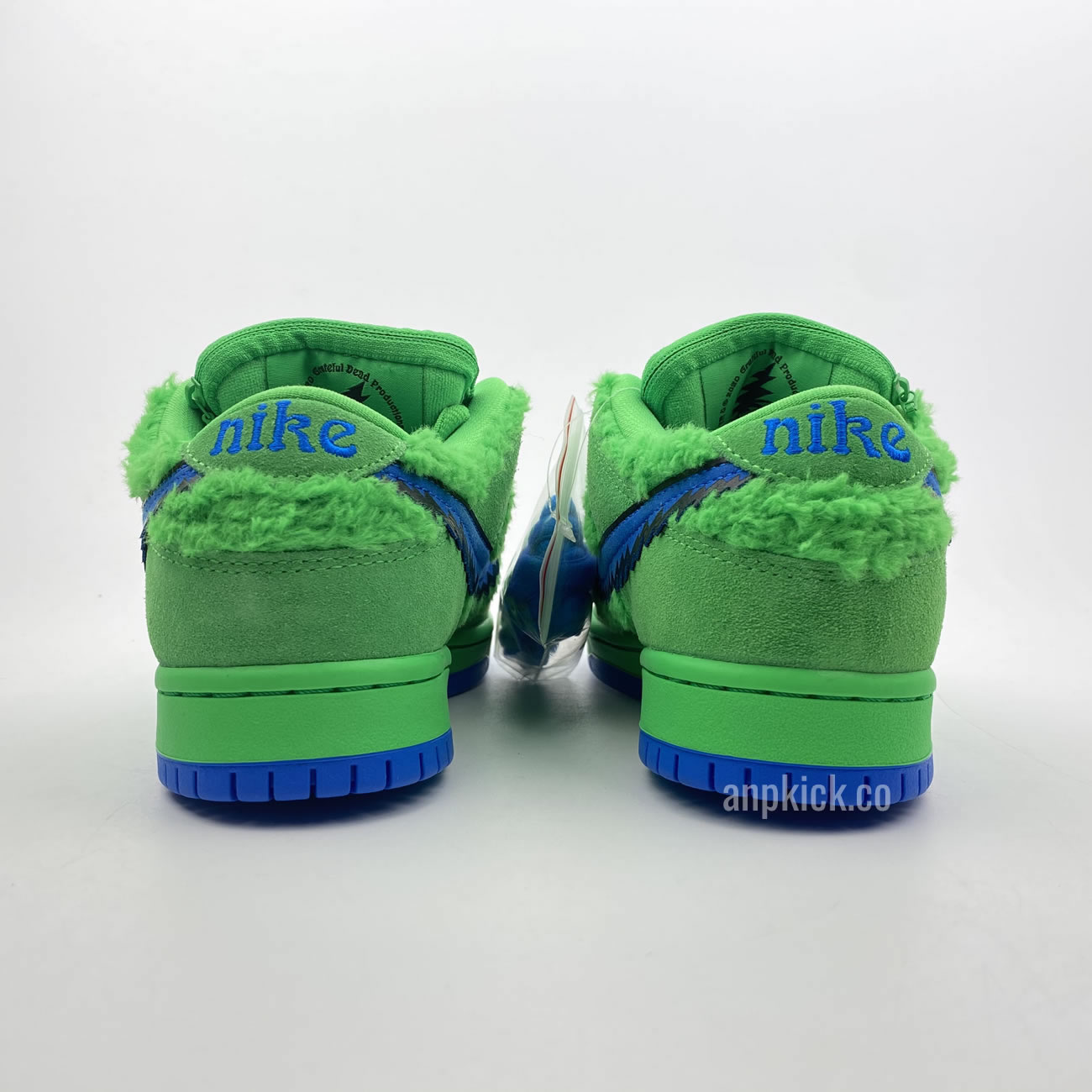 Grateful Dead Bears x Nike SB Dunk Low "Green Bear" CJ5378-300