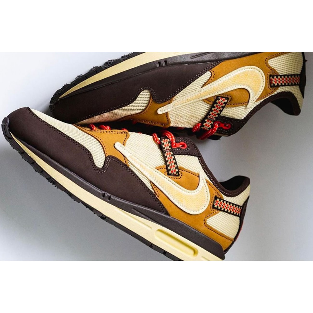 Travis Scott x Nike Air Max 1 "Baroque Brown" DO9392-200