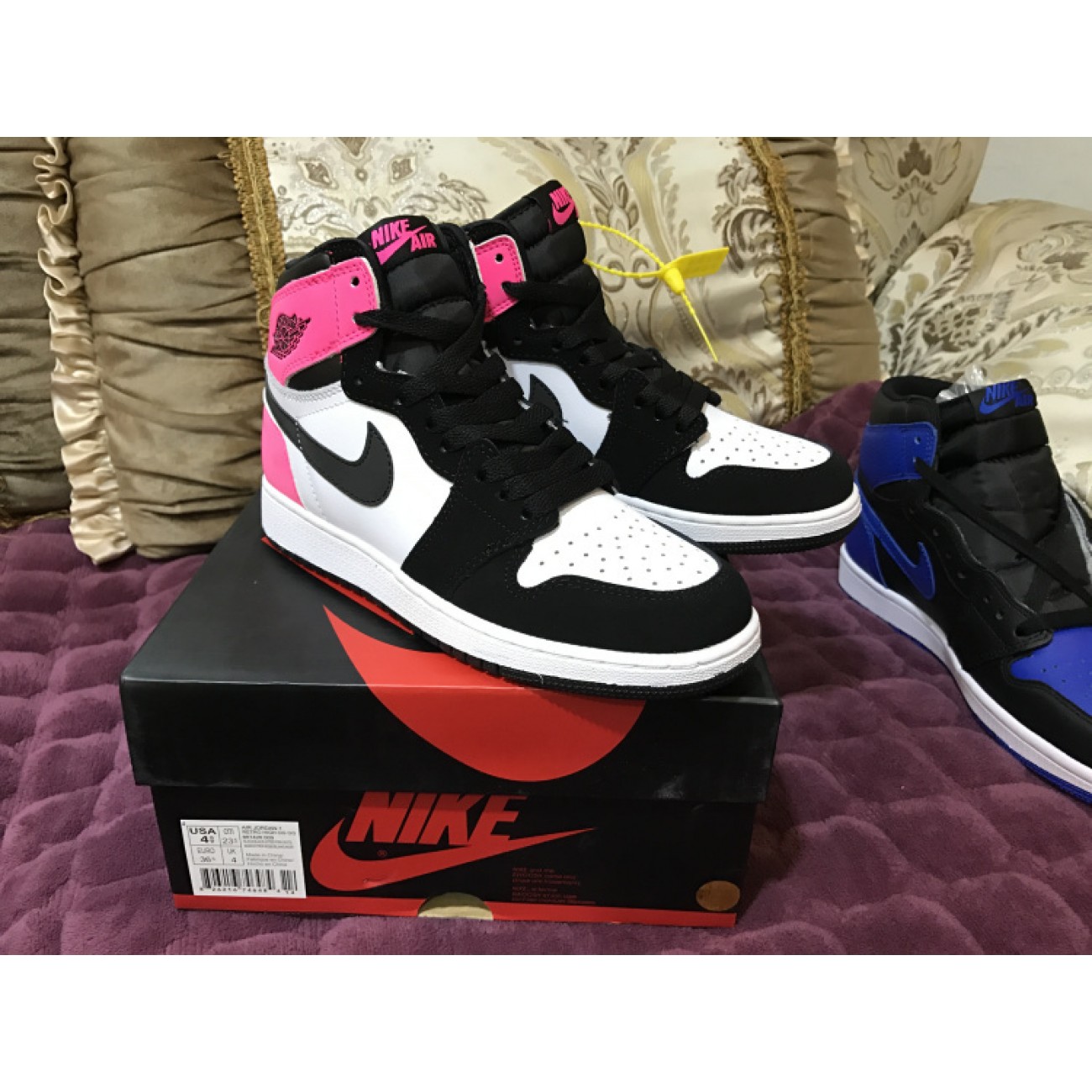 Air Jordan 1 GS "Valentines Day" 881426-009