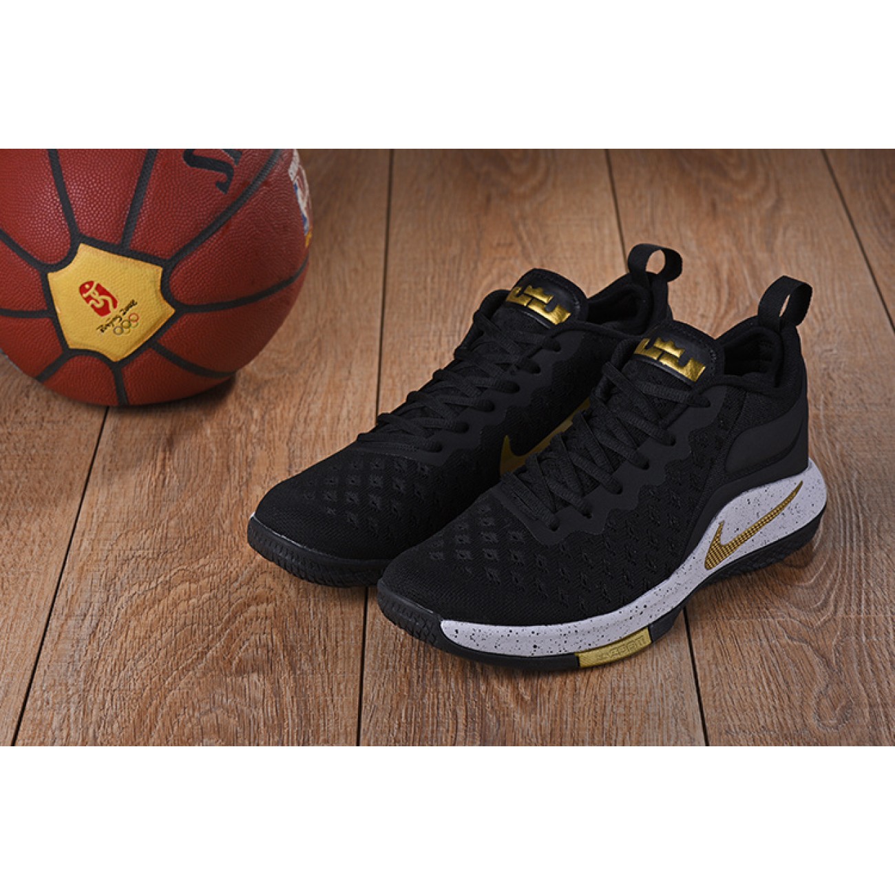 Lebron Witness 2 Flyknit Basketball Shoes Black/Gold