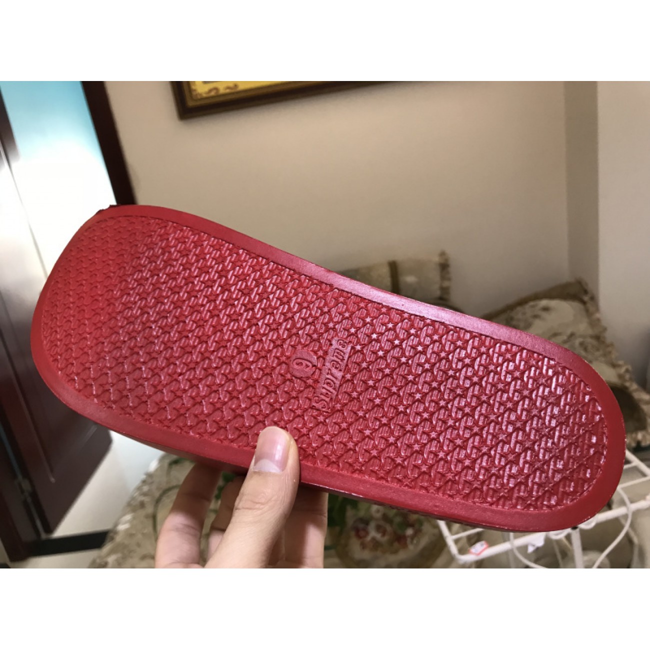 Supreme Suprize Design 2018ss Red White Slippers