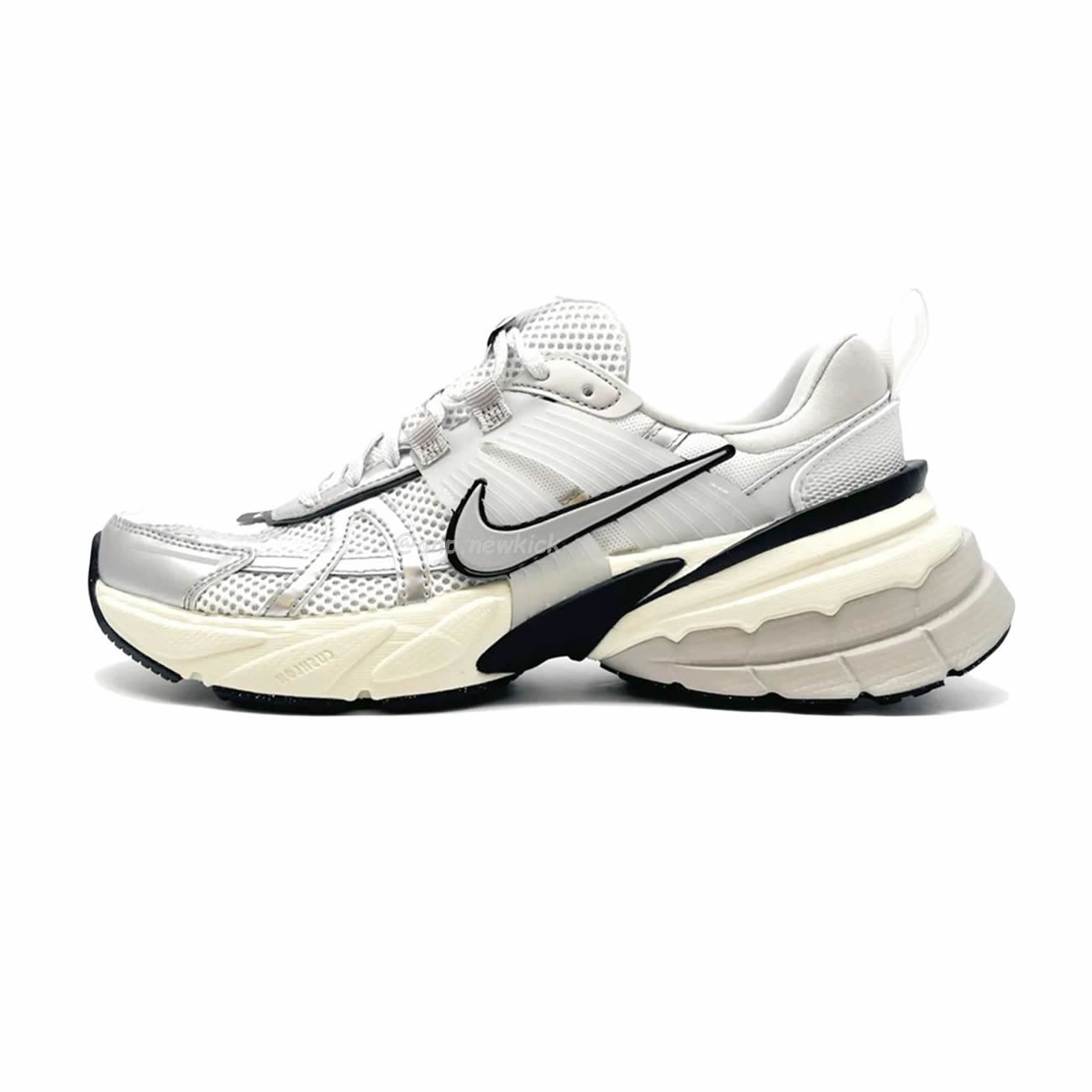 Nike V2K Run Summit White Metallic Silver FD0736-100
